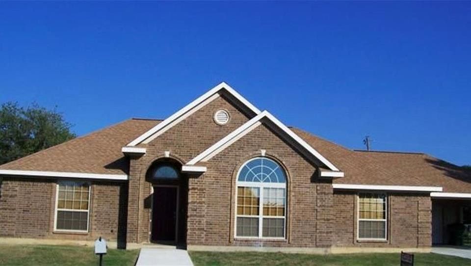 1st image of 104 Bunker Hill Dr