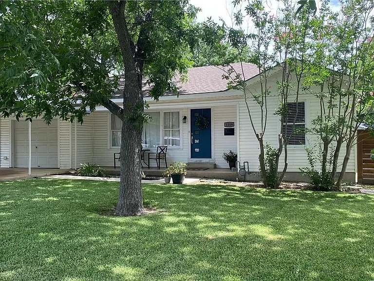 1509 Vine St — Photo 1