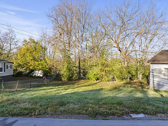 2nd image of 841 Horton Dr