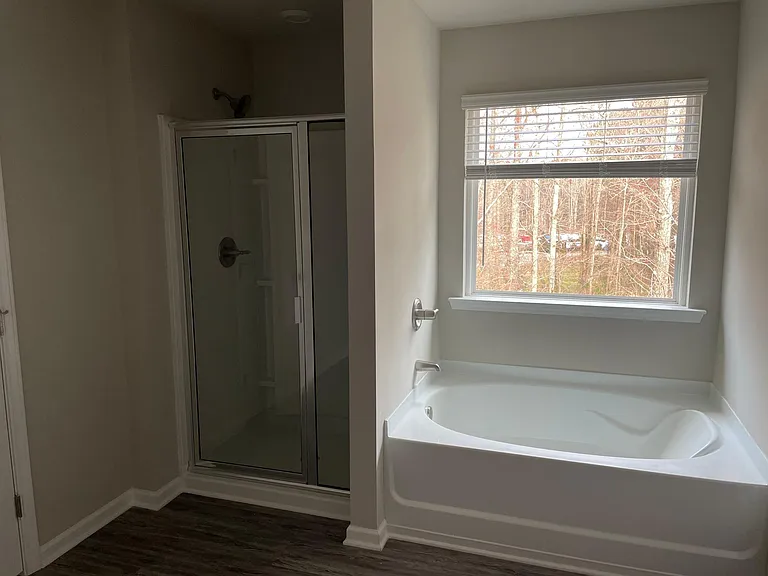 403 Colonial Walk — Photo 9
