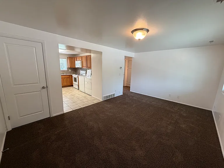 318 S 150 W #318 — Photo 1