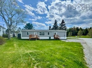 4 Davis Dr S, East Hants, NS B0N1Z0