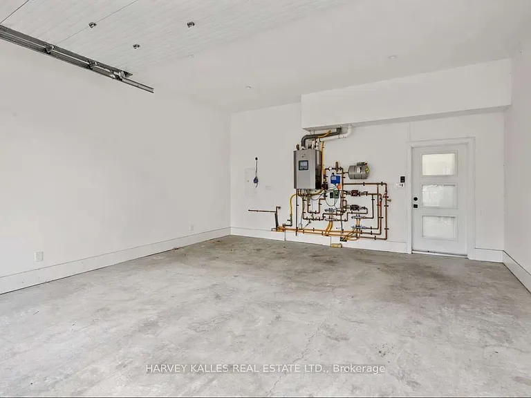 43 Summerhill Ave — Photo 30