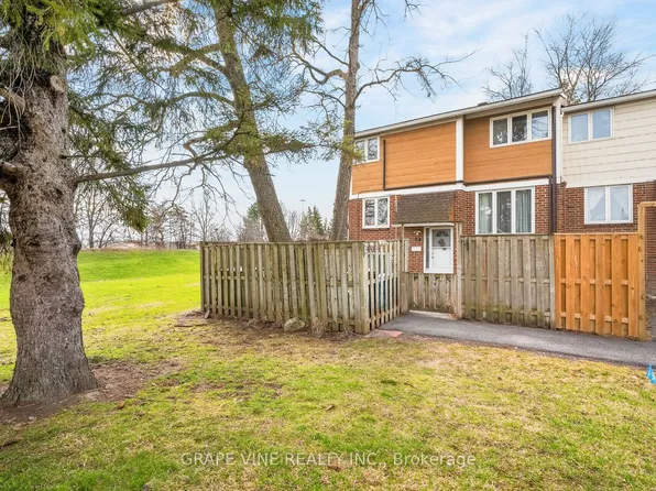 177 Salter Cres #36, Ottawa, ON K2K 1Y9
