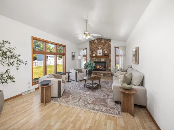 954 South Redding CIRCLE, Belgium, WI 53004