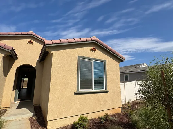 1593 Broadstream Way #2, Banning, CA 92220