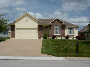 1908 Meadowlark Dr, Raymore, MO 64083