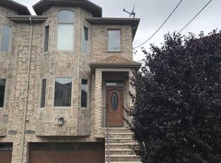 2411 Rossett St #2411, Fort Lee, NJ 07024