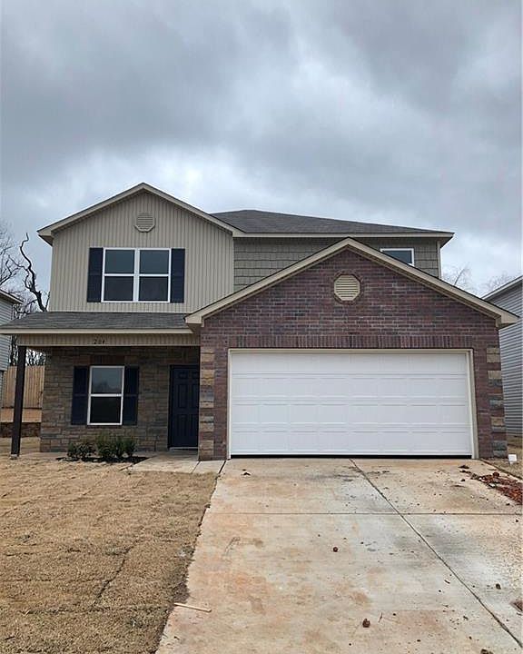 1st image of 204 E Kara Ln