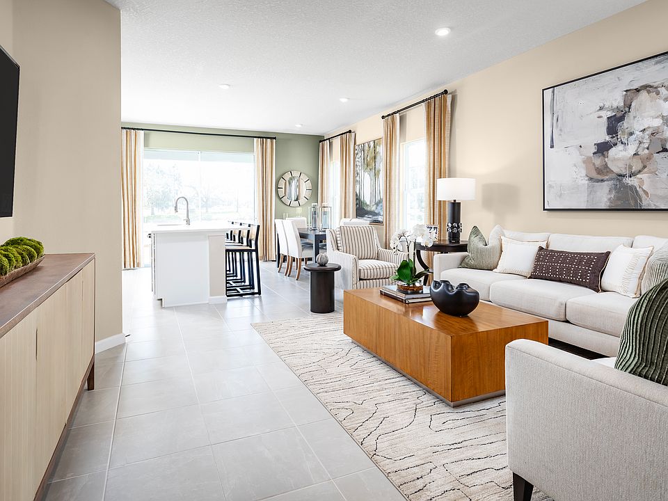 Low-maintenance living with No CDD close proximity to area shopping recreation.
