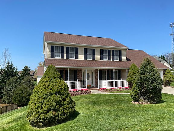 2nd image of 8 Nightingale Ct