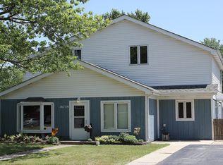 18739 Henry St, Lansing, IL 60438