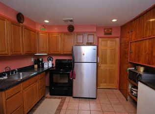 46 Butternut Rd, Levittown, PA 19057