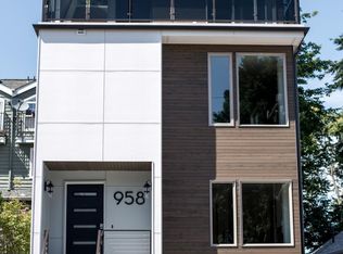 958 N Motor Pl, Seattle, WA 98103