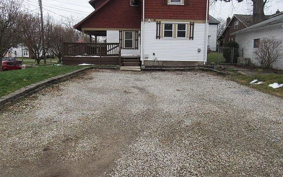 5th image of 99 W Fountain Ave