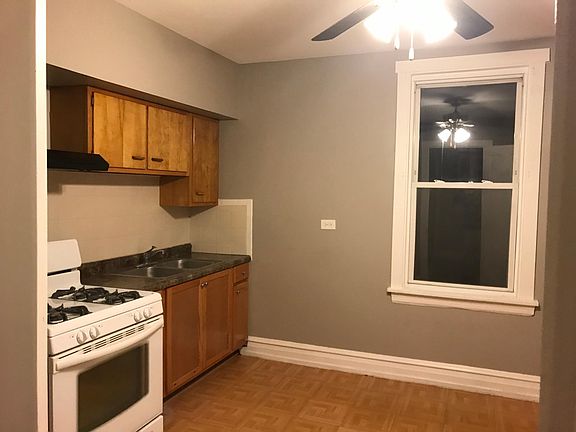 3rd image of 2926 N Dawson Ave #2