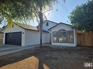 1741 Vassar St, Delano, CA 93215