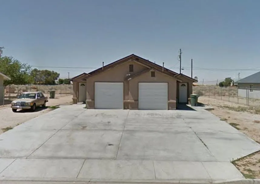 7617 Walpole Ave — Photo 1