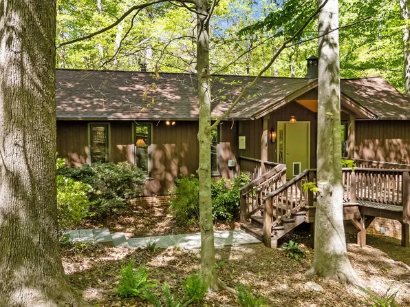 105 Barcliff Ter, Cary, NC 27518