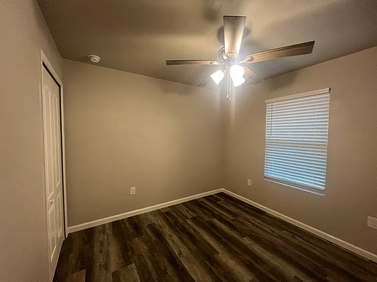 23004 NW 184th Rd — Photo 17