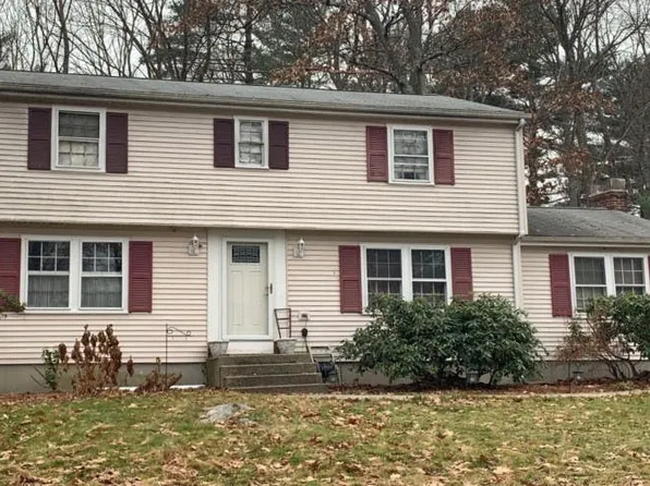 32 Hancock St, Milford, MA 01757