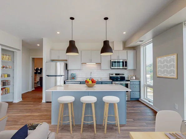 The Arlow on Kellogg