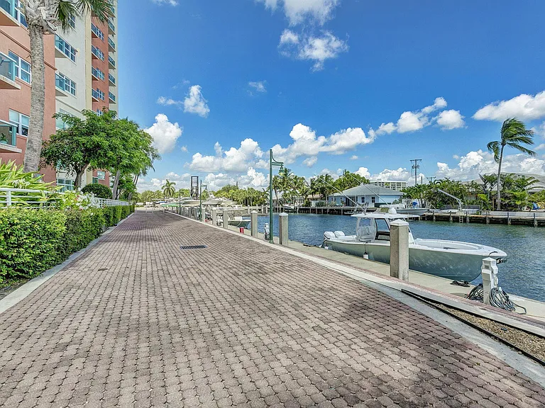 2640 Lake Shore Dr #1716 — Photo 50