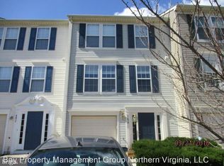 9070 Falcon Glen Ct, Bristow, VA 20136
