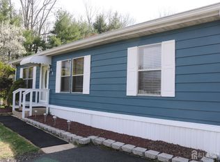 5 Fallow Dr, Manalapan, NJ 07726