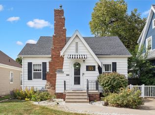 2504 C Ave NE, Cedar Rapids, IA 52402