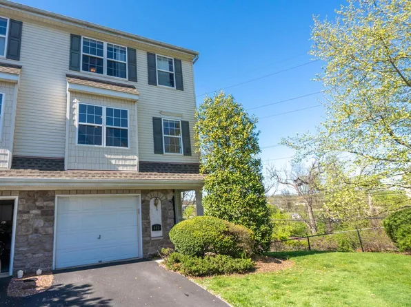 443 Fort Hill Cir, Fort Washington, PA 19034