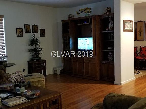 4th image of 6037 Calumet Point St