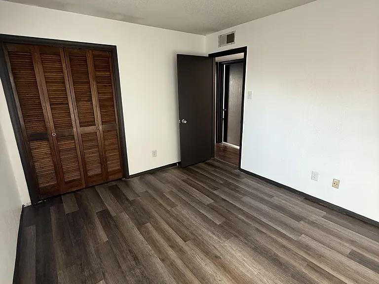 6455 Belton Rd — Photo 6