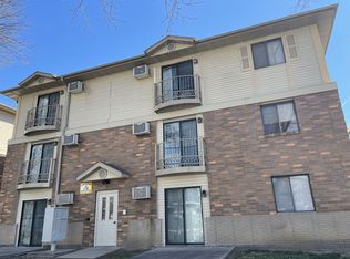 510 S Van Buren St #1, Iowa City, IA 52240