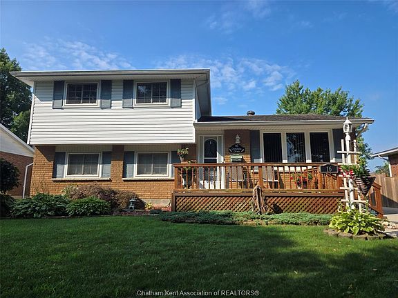 2nd image of 16 Donalda Dr