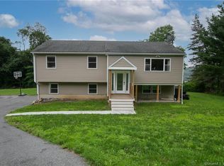 20 Pocono Ridge Rd, Brookfield, CT 06804
