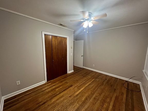 4th image of 402 Catherine Ave