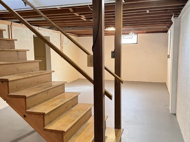 3566 Tillbury Ave — Photo 44