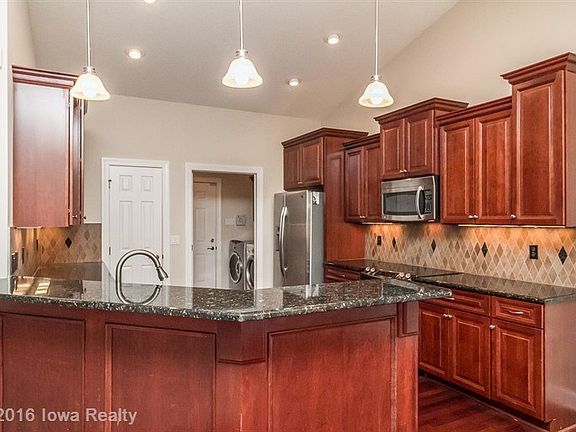 5th image of 6639 Dakota Dr