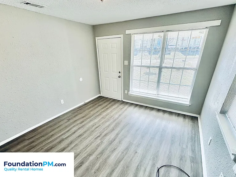 276 W Davant Ave — Photo 6