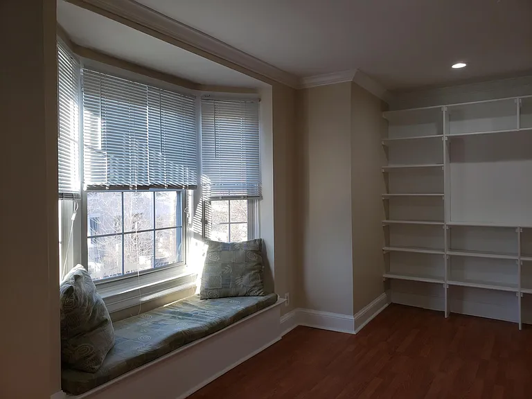 3520 W Pl NW #201 — Photo 8