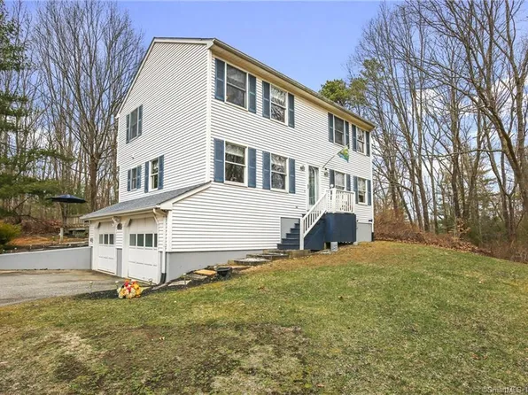 152 Olsen Circle, Griswold, CT 06351