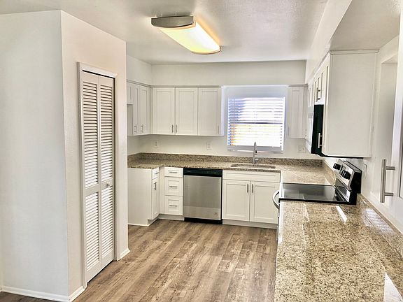 5th image of 12913 Kellywood Cir