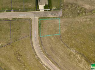 102 Lexington St, Elk Pt, SD 57025