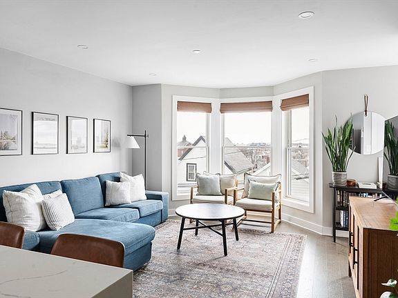 5th image of 58 Byron St #3