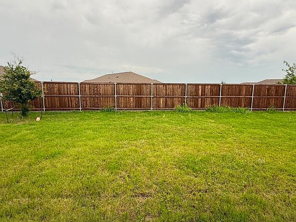 4th image of 2825 Watchpoint Rd