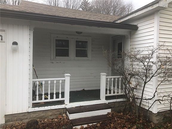 4th image of 425 N Highland Ave