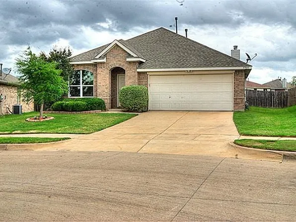5908 Pacers Ln, Fort Worth, TX 76179