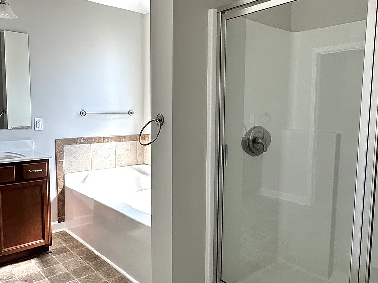 6008 Crown Ridge Ct — Photo 24