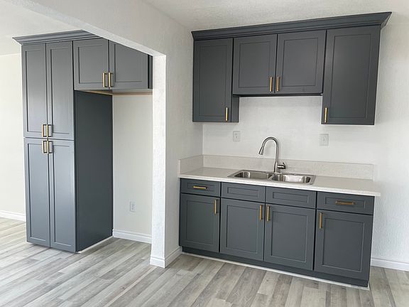 3rd image of 630 E Lemon Ave #1
